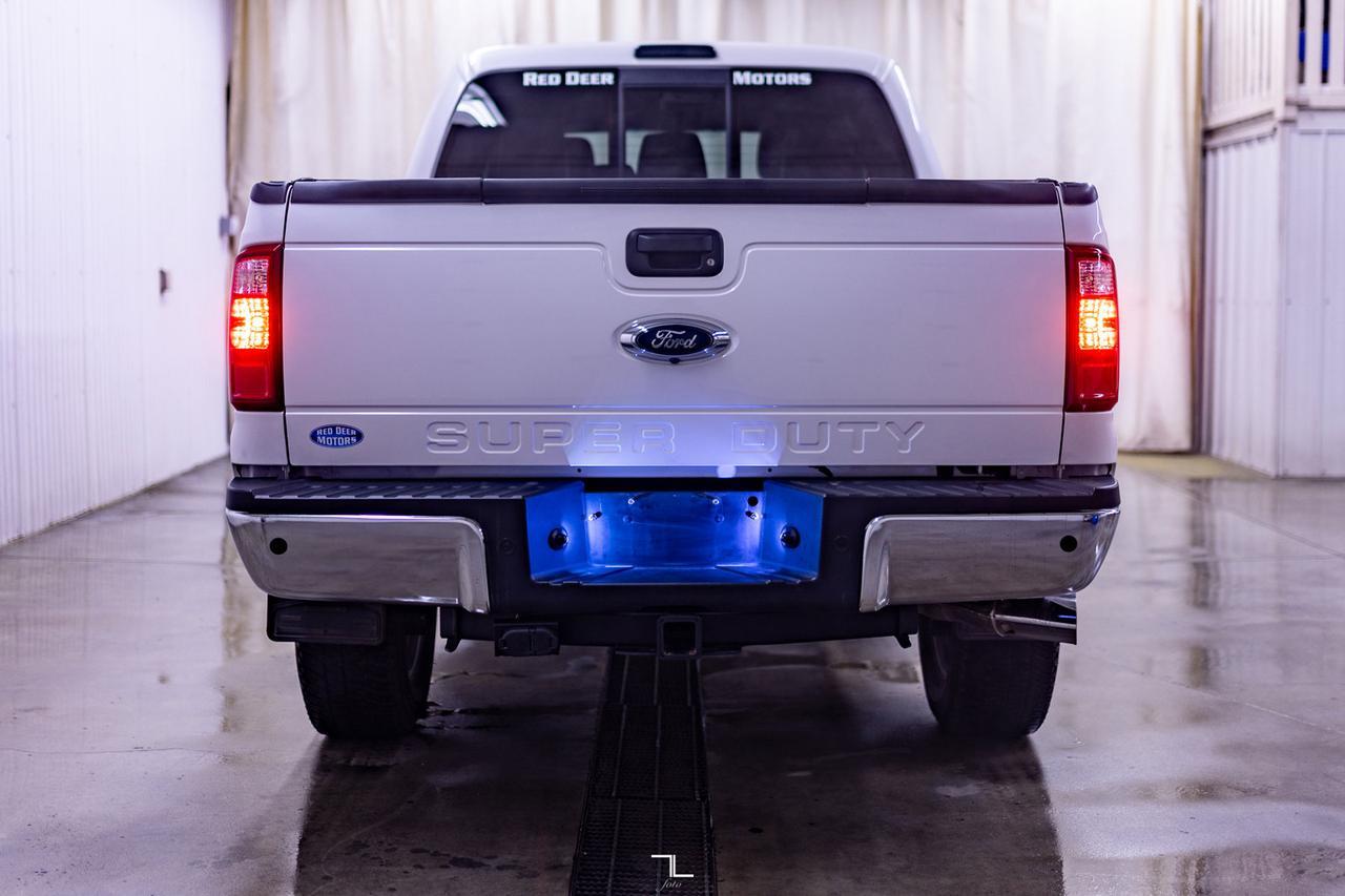 2016 Ford F-350 4x4 Crew Cab Lariat Diesel Leather Roof Nav Red Deer AB