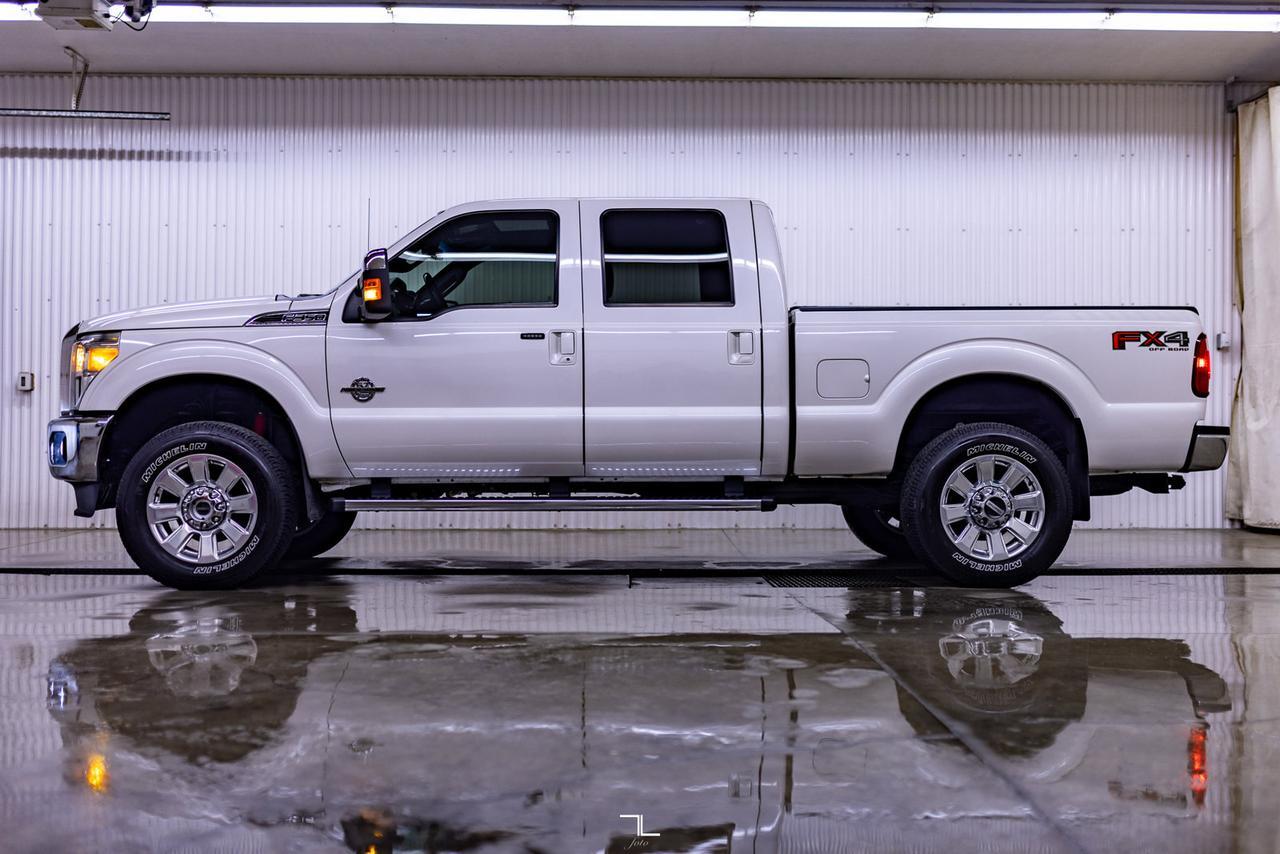 2016 Ford F-350 4x4 Crew Cab Lariat Diesel Leather Roof Nav Red Deer AB