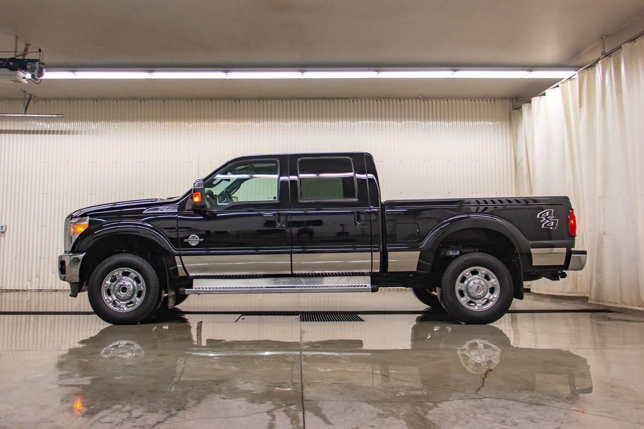 2016 Ford F-350 4x4 Crew Cab Lariat Diesel Leather Roof Nav Red Deer AB