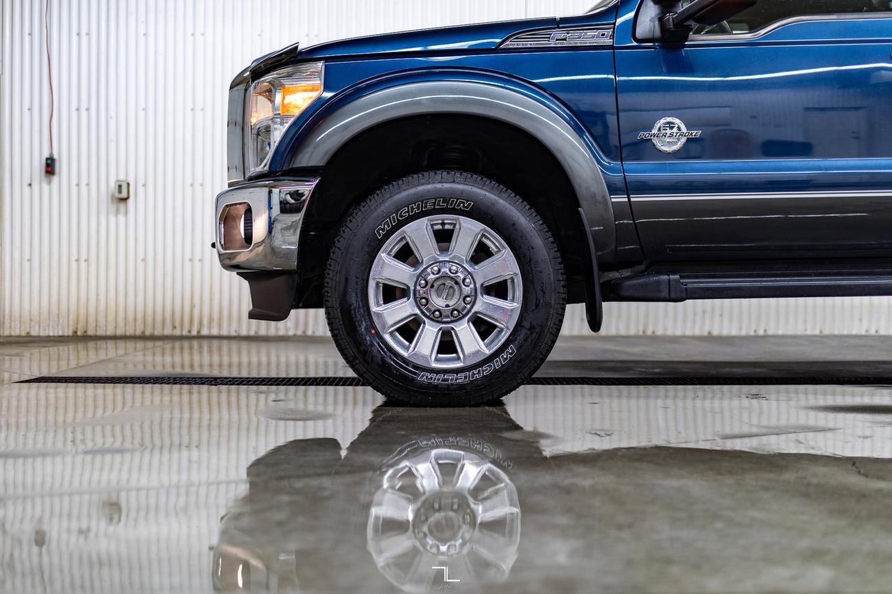 2016 Ford F-350 4x4 Crew Cab Lariat FX4 Diesel Leather Roof BCam Red Deer AB