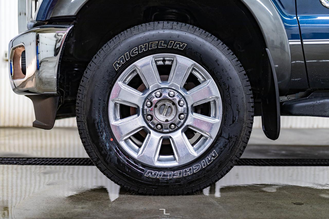 2016 Ford F-350 4x4 Crew Cab Lariat FX4 Diesel Leather Roof BCam Red Deer AB