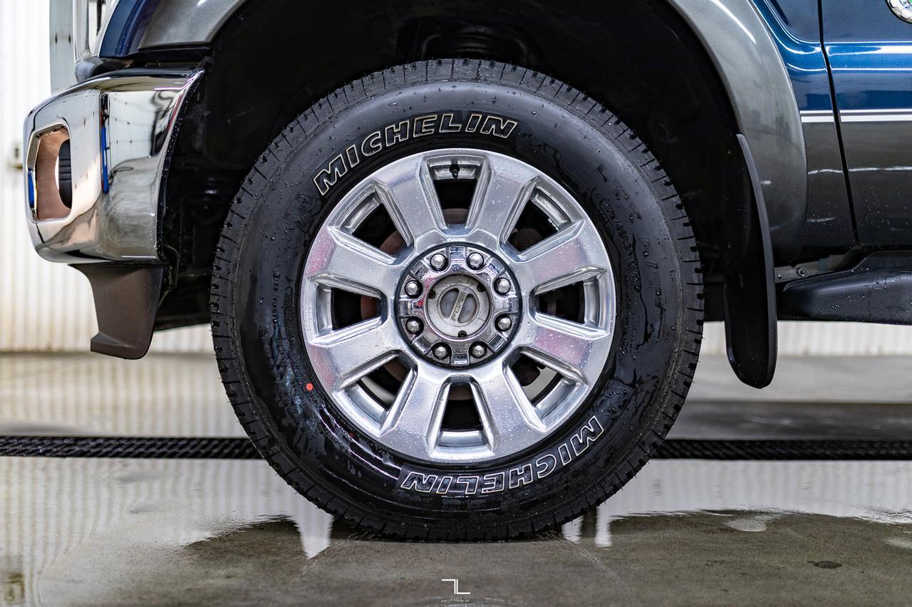 2016 Ford F-350 4x4 Crew Cab Lariat FX4 Diesel Leather Roof BCam Red Deer AB