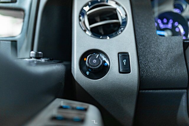 2016 Ford F-350 4x4 Crew Cab Lariat FX4 Diesel Leather Roof BCam Red Deer AB