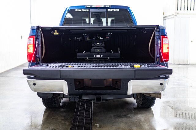 2016 Ford F-350 4x4 Crew Cab Lariat FX4 Diesel Leather Roof BCam Red Deer AB