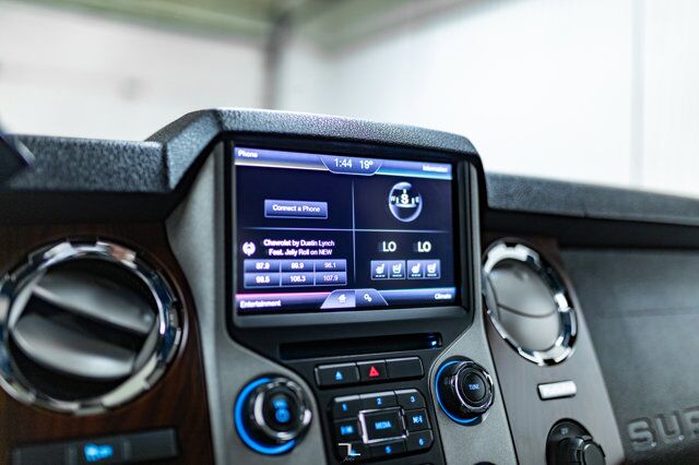 2016 Ford F-350 4x4 Crew Cab Lariat FX4 Diesel Leather Roof BCam Red Deer AB