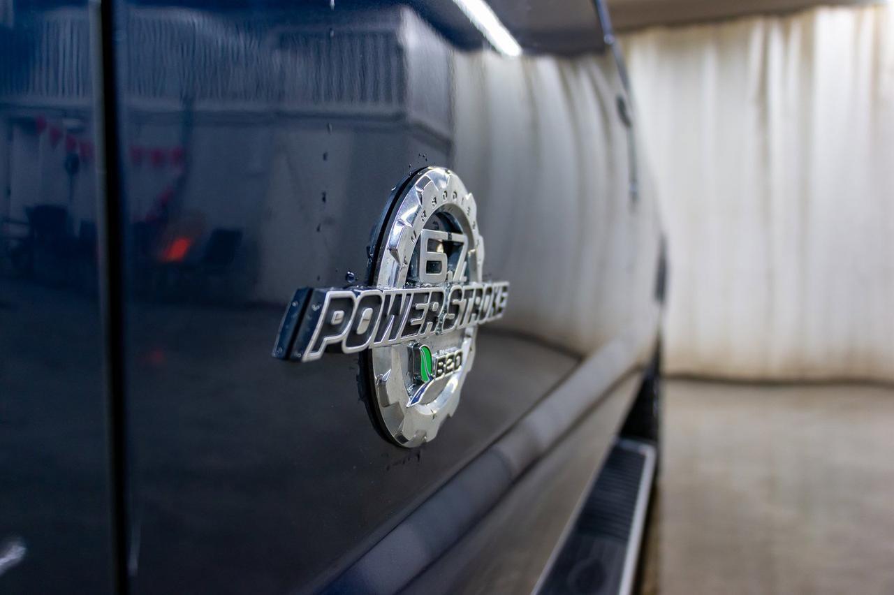 2016 Ford F-350 4x4 Crew Cab Lariat FX4 Diesel Leather Roof Nav Red Deer AB