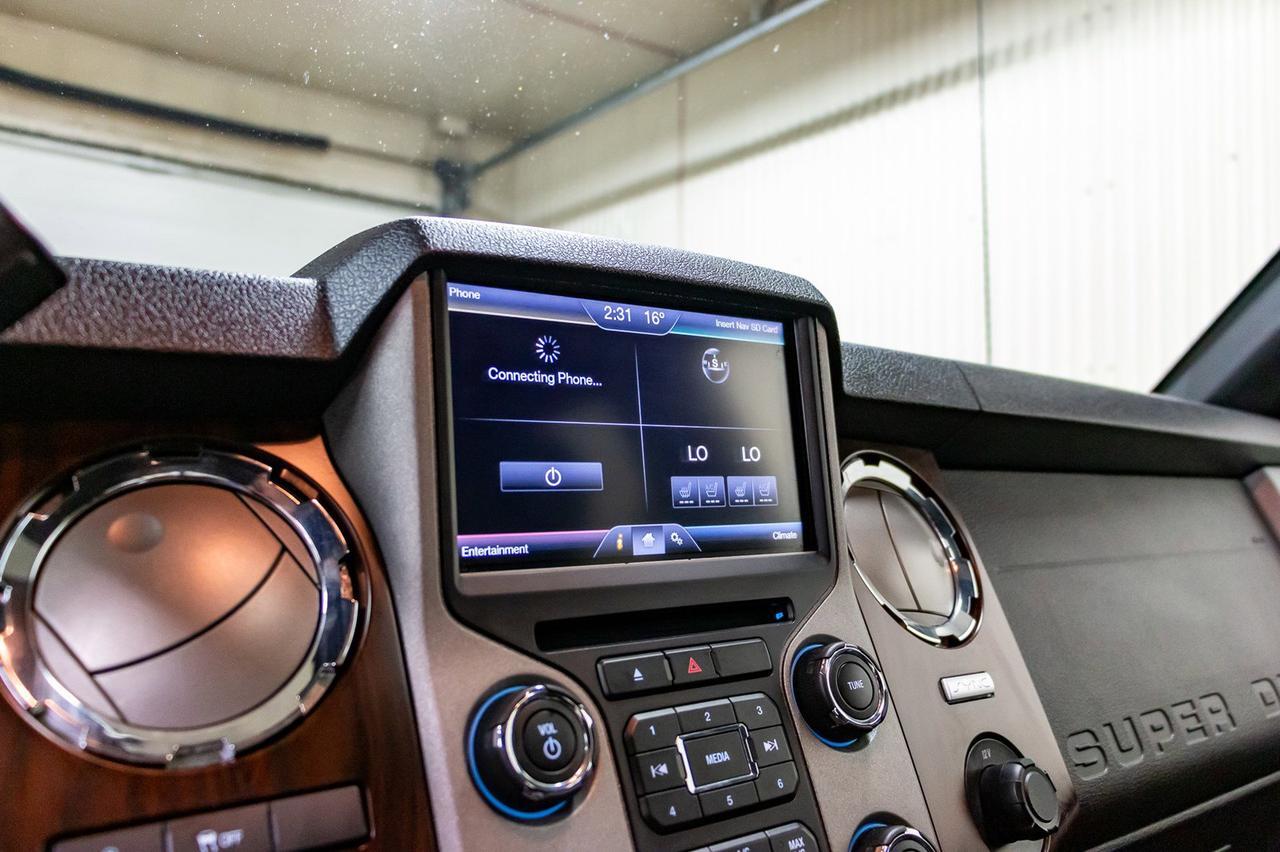 2016 Ford F-350 4x4 Crew Cab Lariat FX4 Diesel Leather Roof Nav Red Deer AB