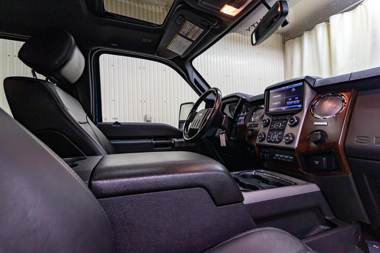 2016 Ford F-350 4x4 Crew Cab Lariat FX4 Diesel Leather Roof Nav Red Deer AB