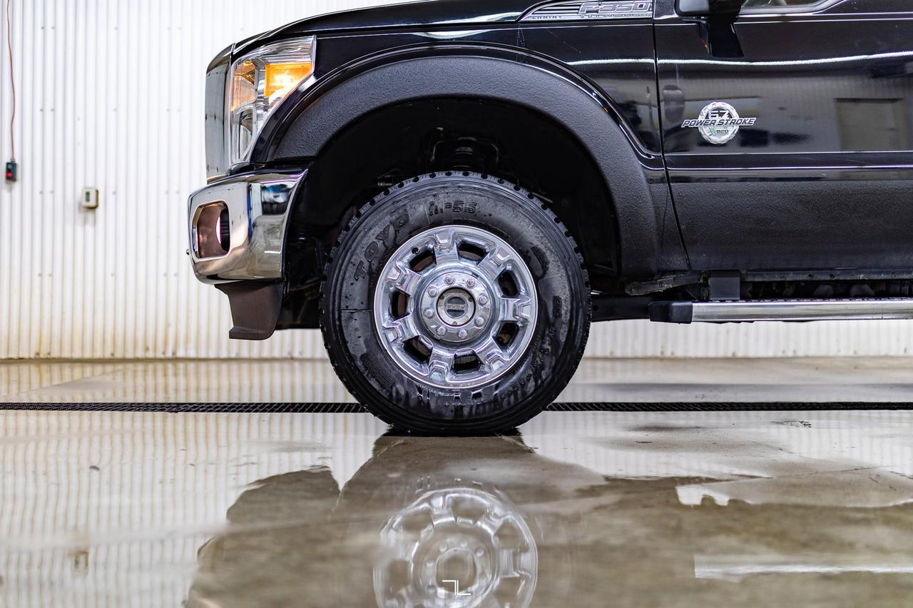 2016 Ford F-350 4x4 Crew Cab Lariat FX4 Diesel Leather Roof Nav Red Deer AB