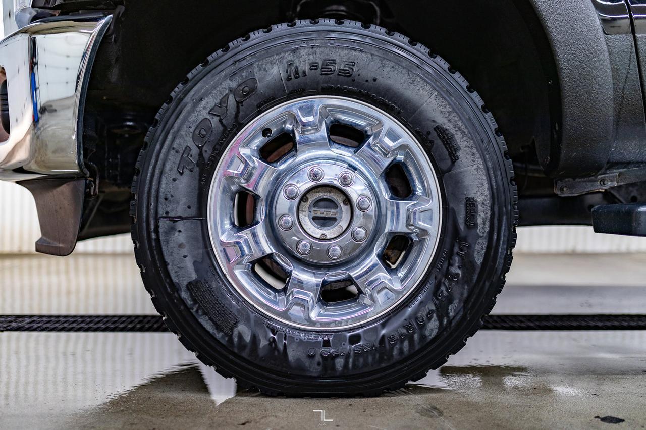 2016 Ford F-350 4x4 Crew Cab Lariat FX4 Diesel Leather Roof Nav Red Deer AB