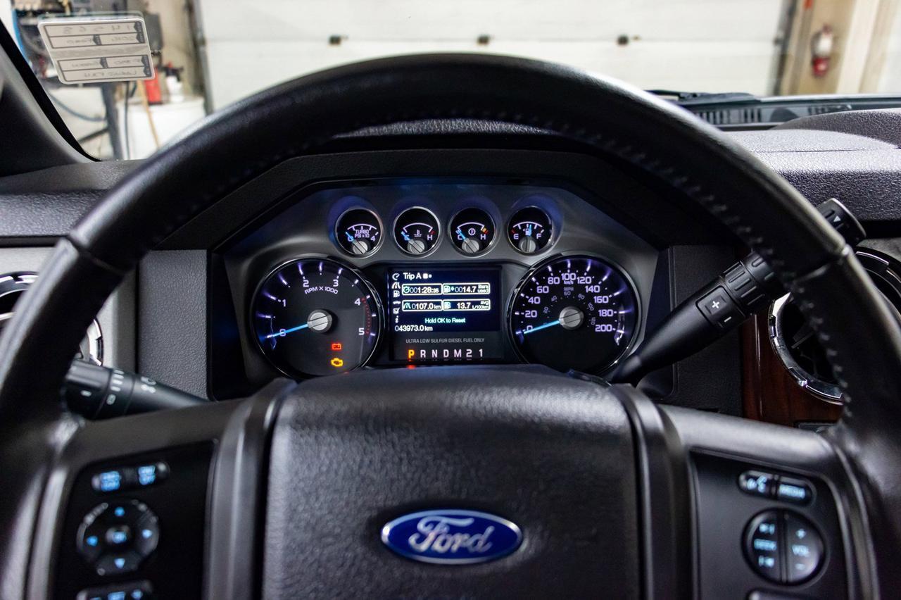 2016 Ford F-350 4x4 Crew Cab Lariat FX4 Diesel Leather Roof Nav Red Deer AB