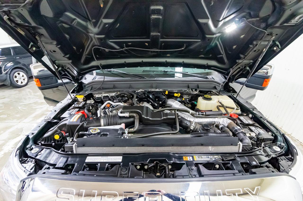 2016 Ford F-350 4x4 Crew Cab Lariat FX4 Diesel Leather Roof Nav Red Deer AB