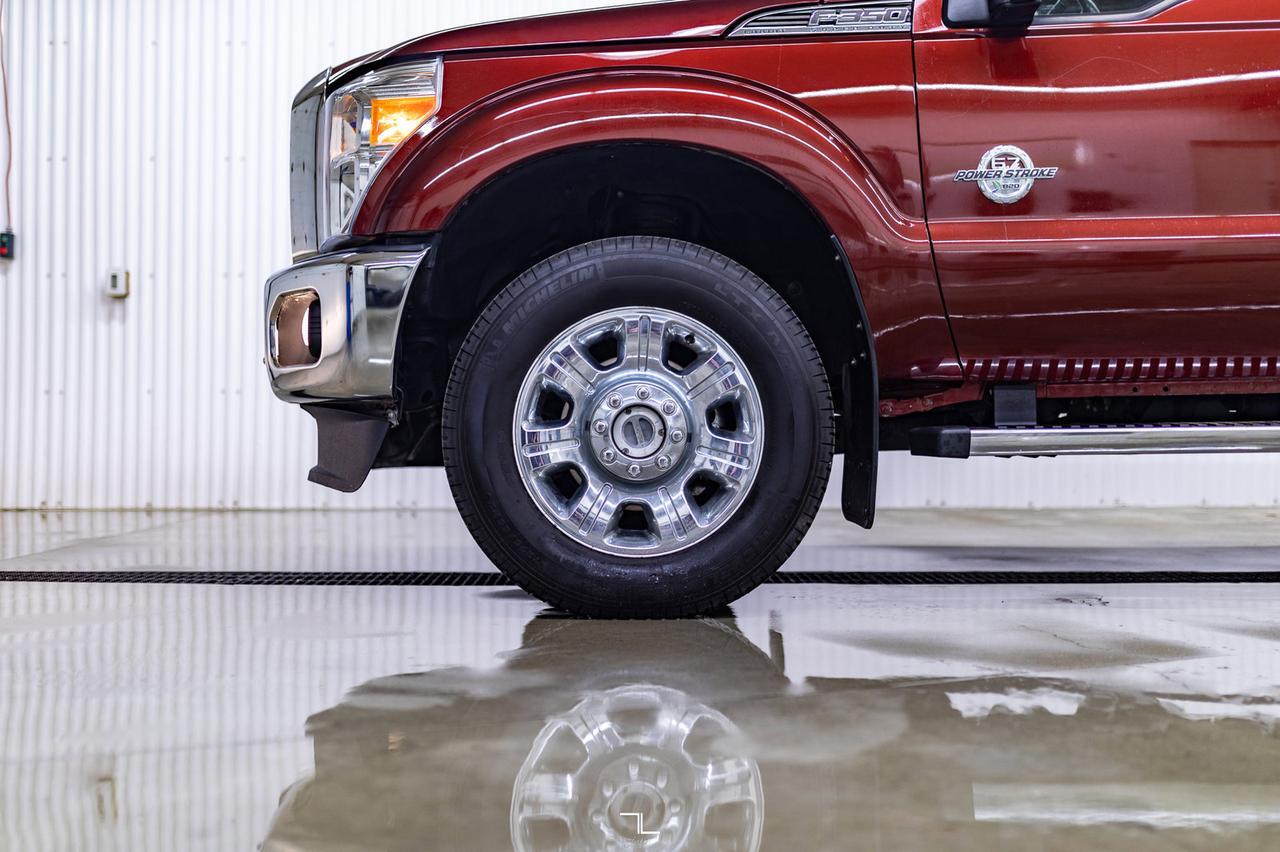 2016 Ford F-350 4x4 Crew Cab Lariat FX4 Diesel Leather Roof Nav Red Deer AB