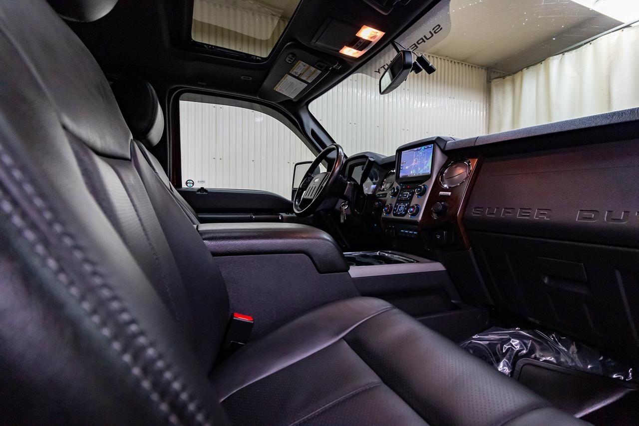 2016 Ford F-350 4x4 Crew Cab Lariat FX4 Diesel Leather Roof Nav Red Deer AB