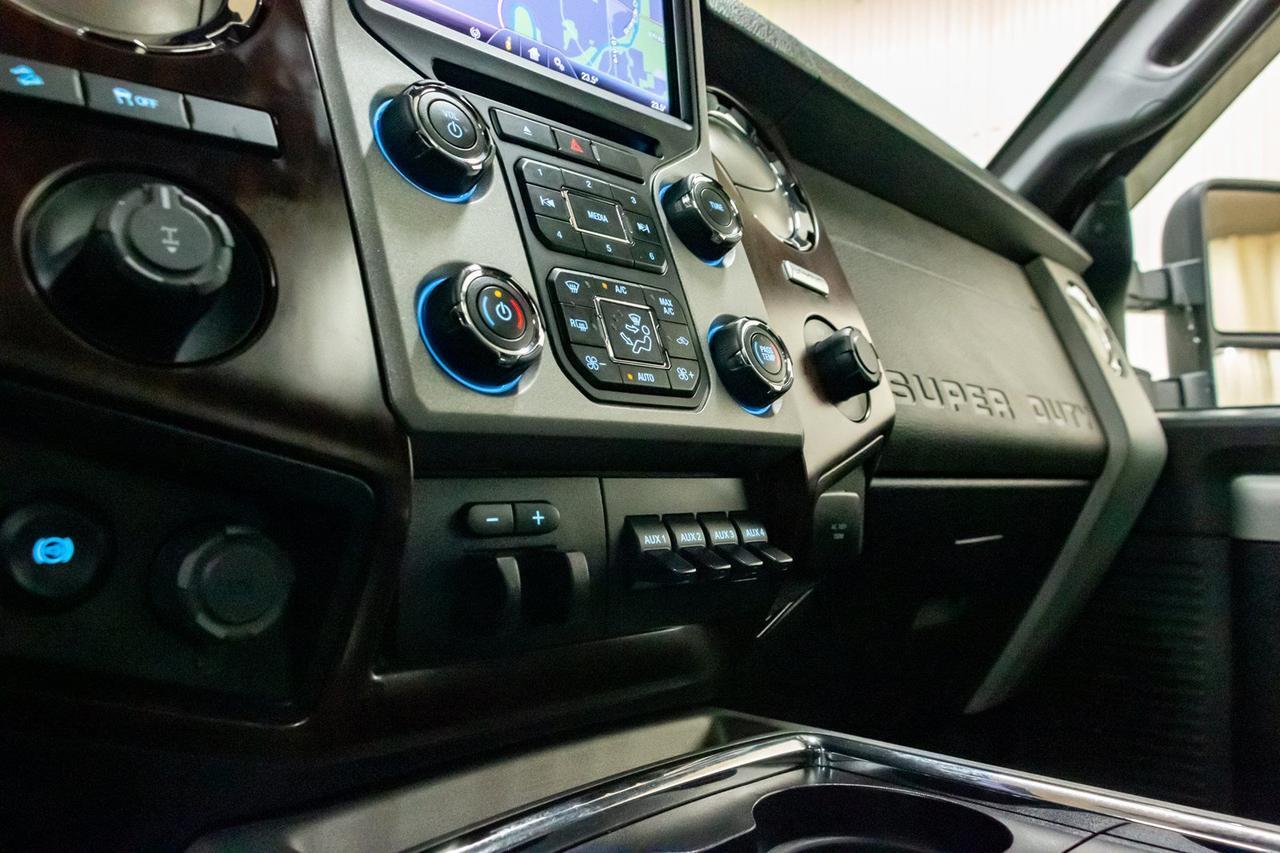 2016 Ford F-350 4x4 Crew Cab Lariat FX4 Diesel Leather Roof Nav Red Deer AB