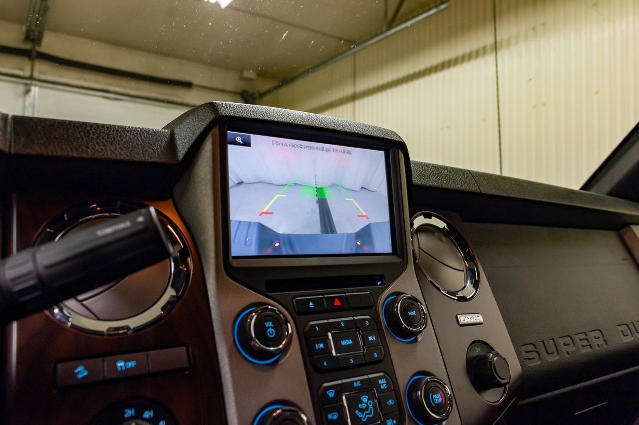 2016 Ford F-350 4x4 Crew Cab Lariat Leather BCam Red Deer AB