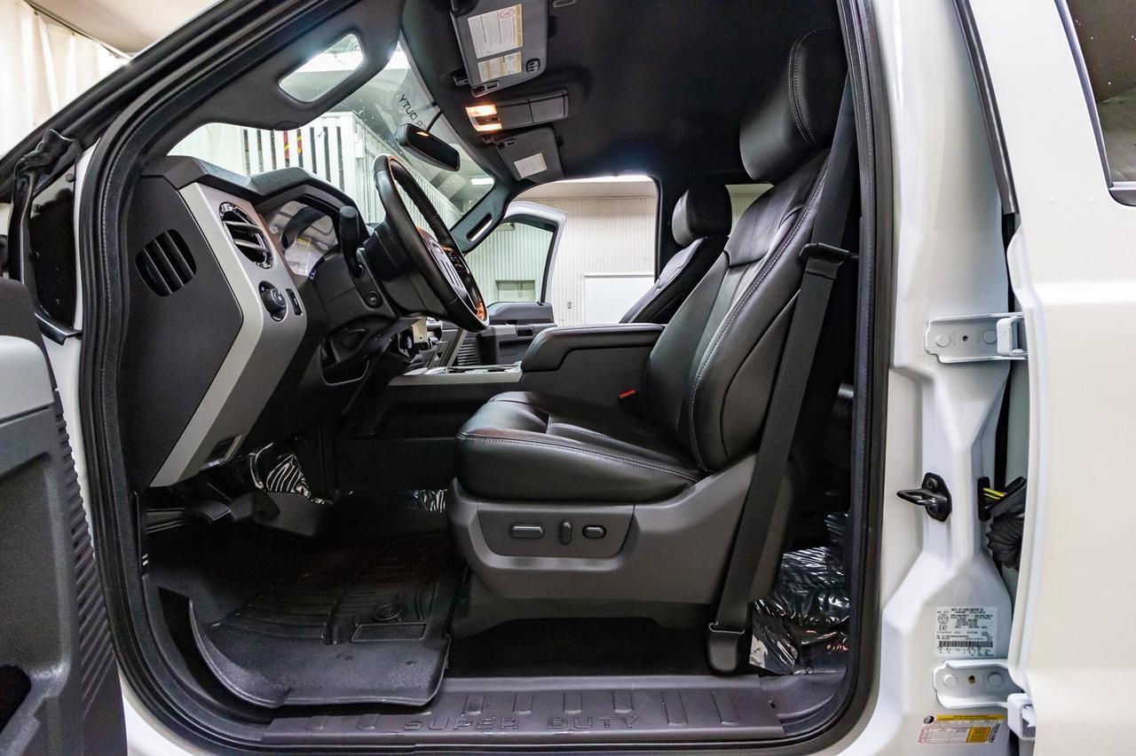 2016 Ford F-350 4x4 Crew Cab Lariat Leather BCam Red Deer AB