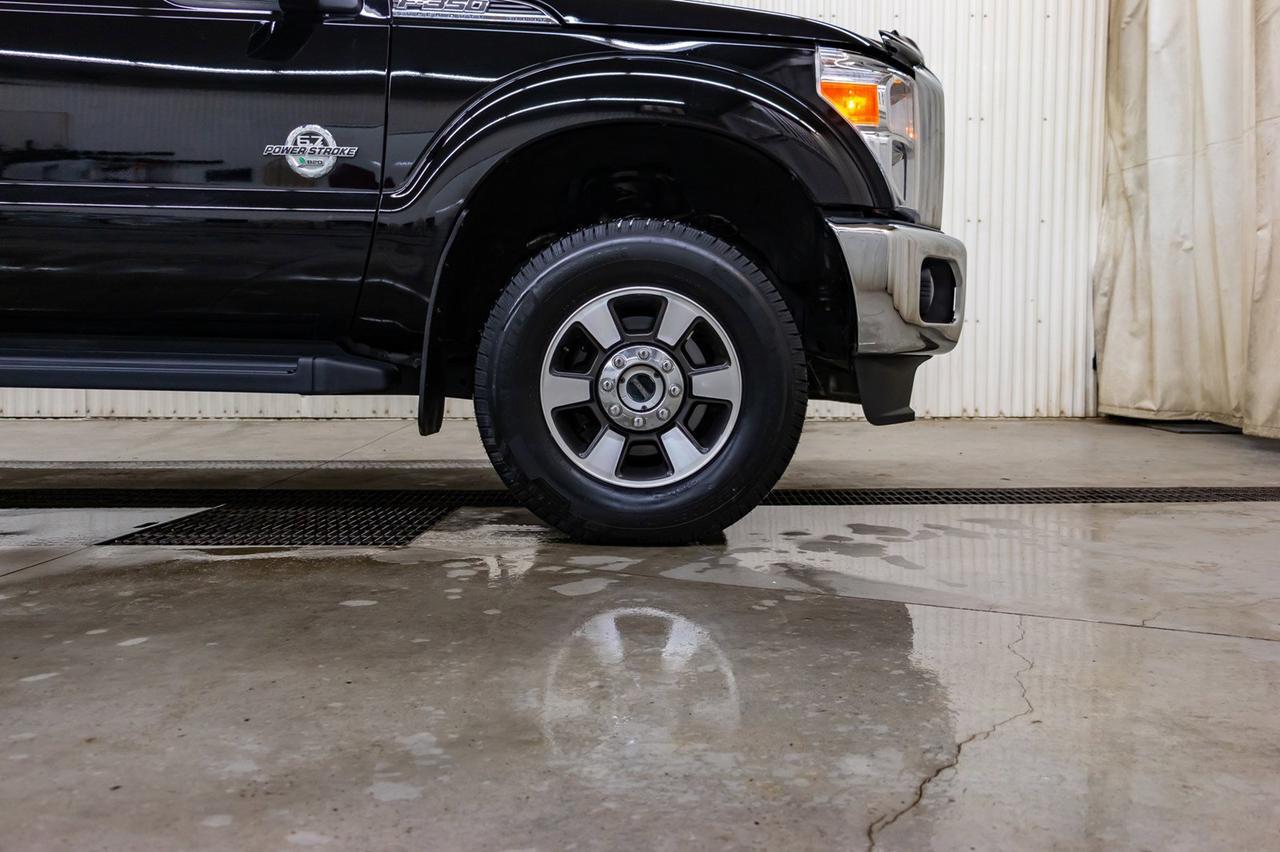 2016 Ford F-350 4x4 Crew Cab Lariat Longbox Diesel Leather Nav BCam Red Deer AB