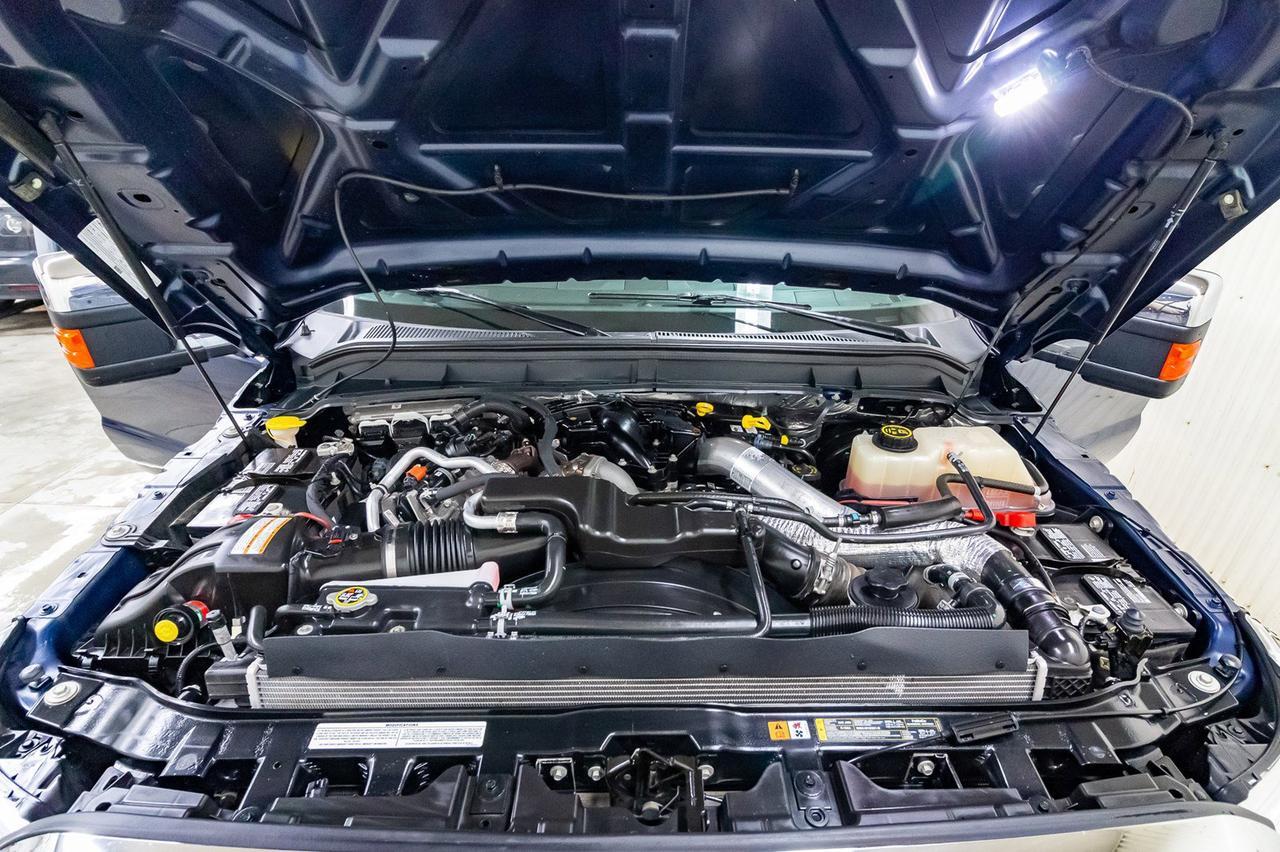 2016 Ford F-350 4x4 Crew Cab Lariat Red Deer AB