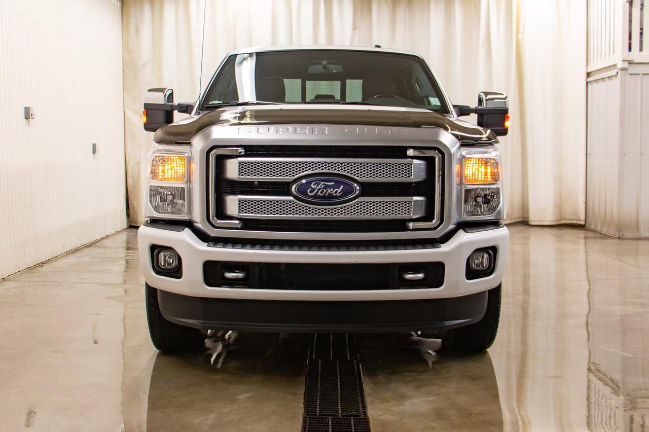2016 Ford F-350 4x4 Crew Cab Platinum Diesel Leather Roof Nav Red Deer AB