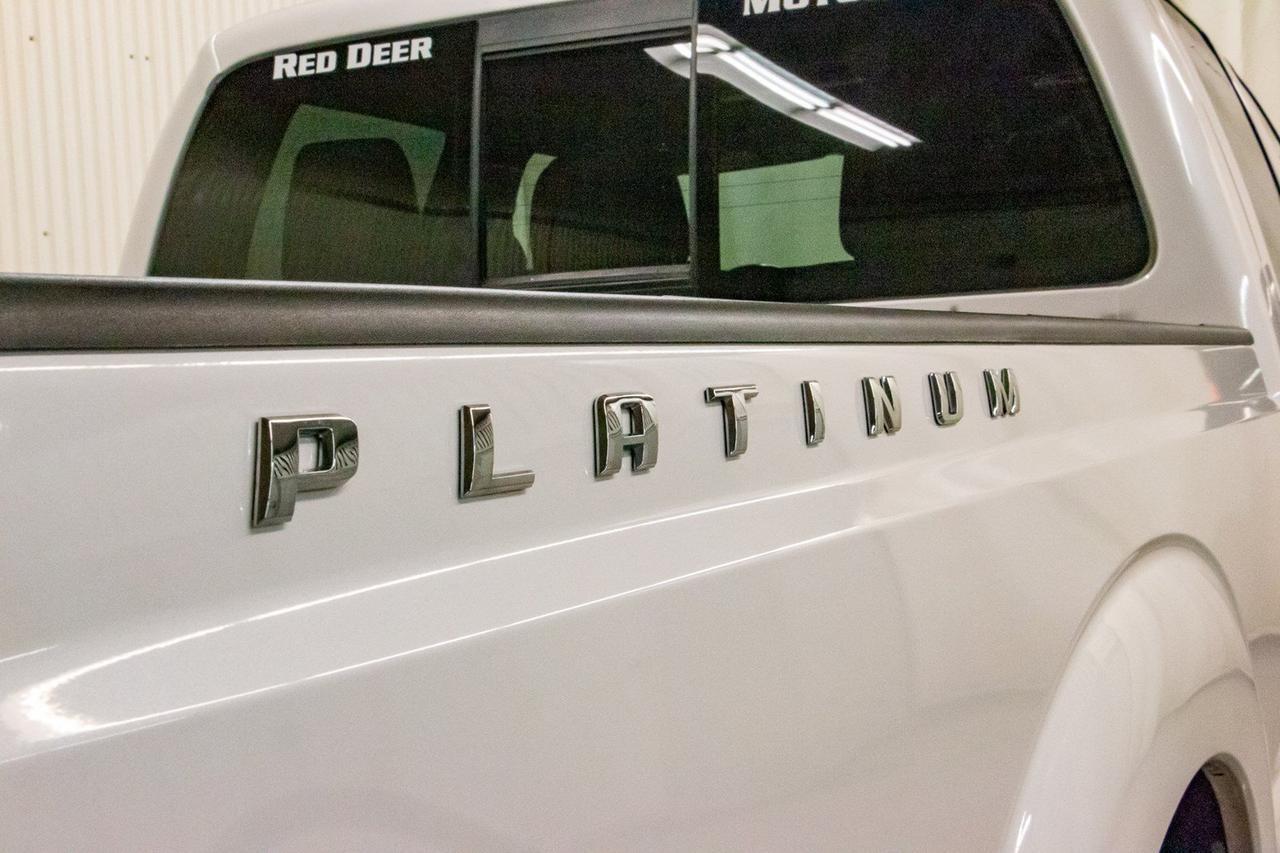 2016 Ford F-350 4x4 Crew Cab Platinum Diesel Leather Roof Nav Red Deer AB