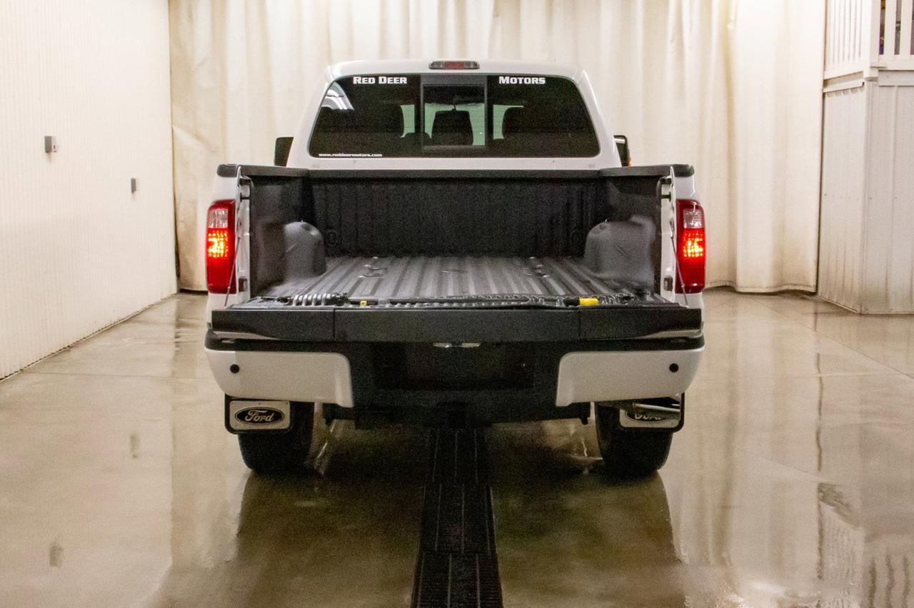 2016 Ford F-350 4x4 Crew Cab Platinum Diesel Leather Roof Nav Red Deer AB