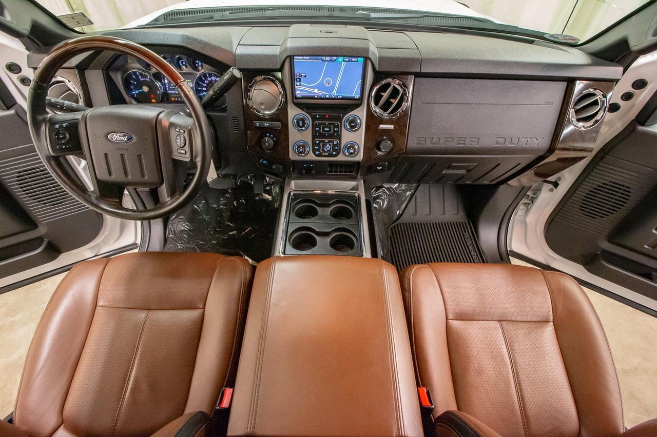 2016 Ford F-350 4x4 Crew Cab Platinum Diesel Leather Roof Nav Red Deer AB