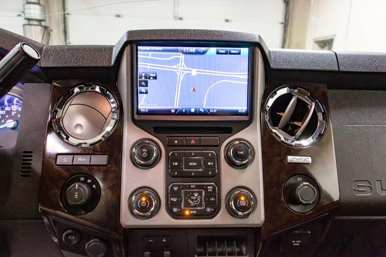 2016 Ford F-350 4x4 Crew Cab Platinum Diesel Leather Roof Nav Red Deer AB