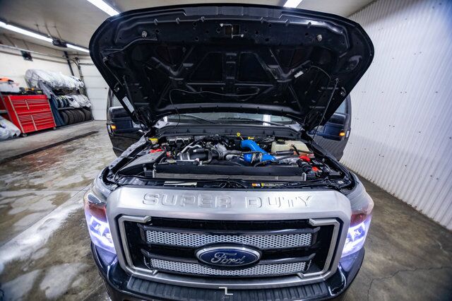 2016 Ford F-350 4x4 Crew Cab Platinum Diesel Leather Roof Nav Red Deer AB