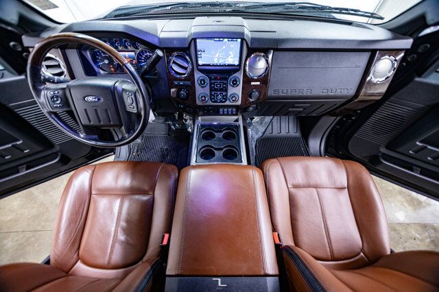 2016 Ford F-350 4x4 Crew Cab Platinum Diesel Leather Roof Nav Red Deer AB