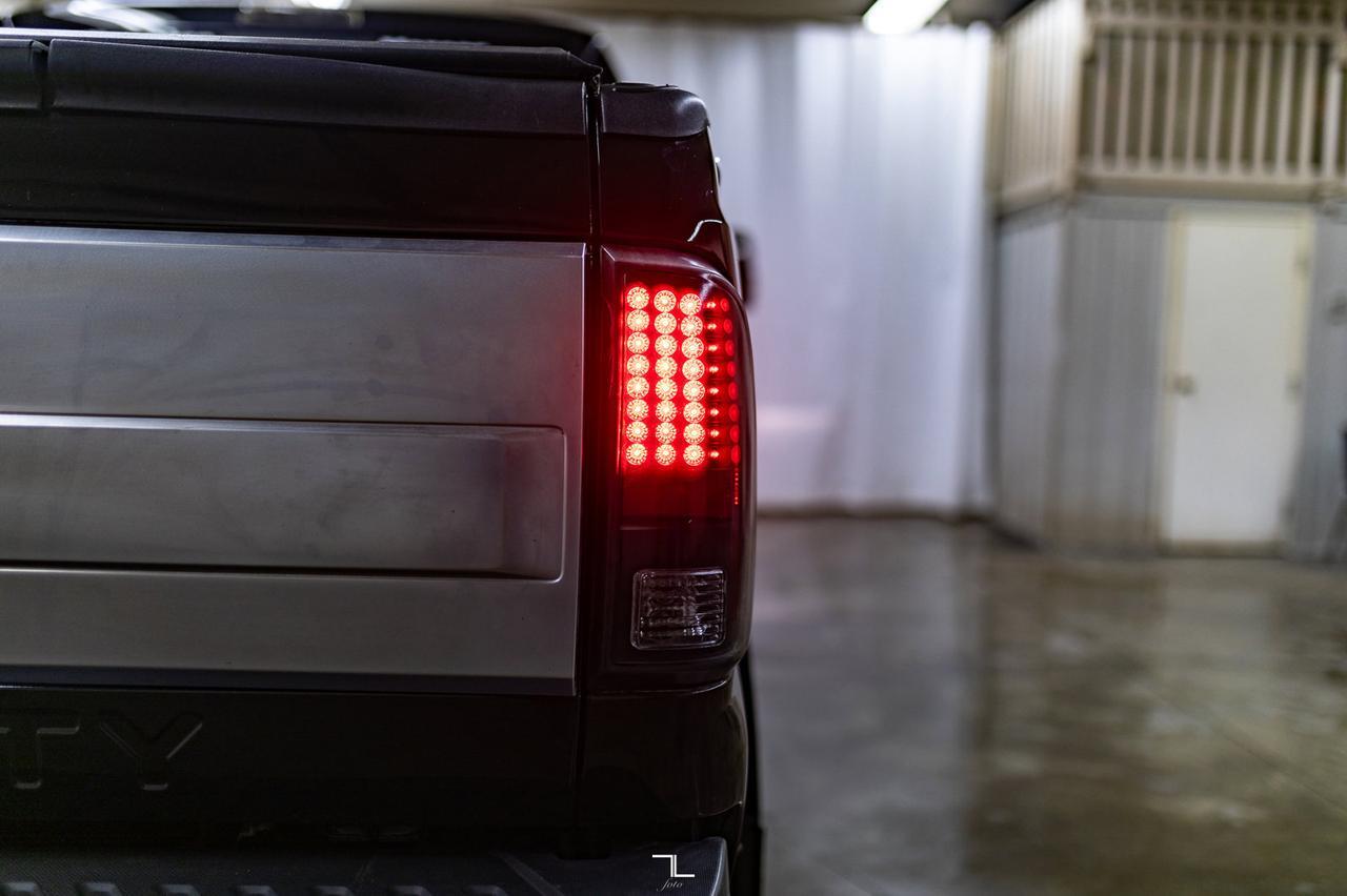 2016 Ford F-350 4x4 Crew Cab Platinum Diesel Leather Roof Nav Red Deer AB