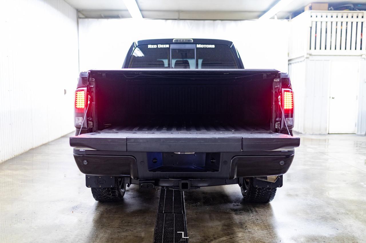 2016 Ford F-350 4x4 Crew Cab Platinum Diesel Leather Roof Nav Red Deer AB