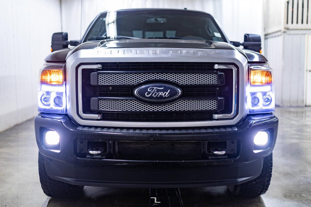 2016 Ford F-350 4x4 Crew Cab Platinum Diesel Leather Roof Nav Red Deer AB