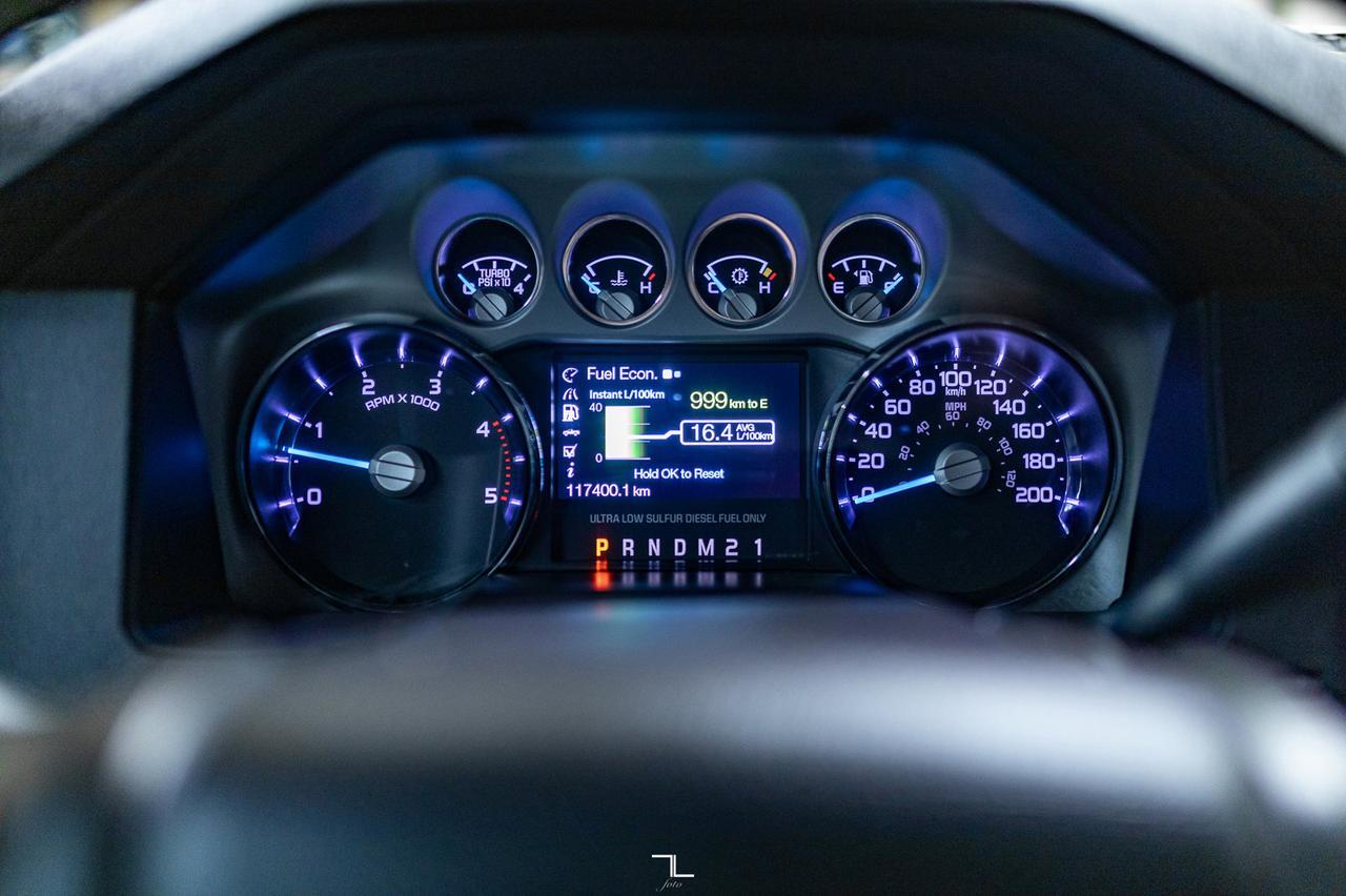 2016 Ford F-350 4x4 Crew Cab Platinum Diesel Leather Roof Nav Red Deer AB