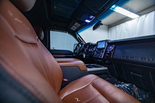 2016 Ford F-350 4x4 Crew Cab Platinum Diesel Leather Roof Nav Red Deer AB