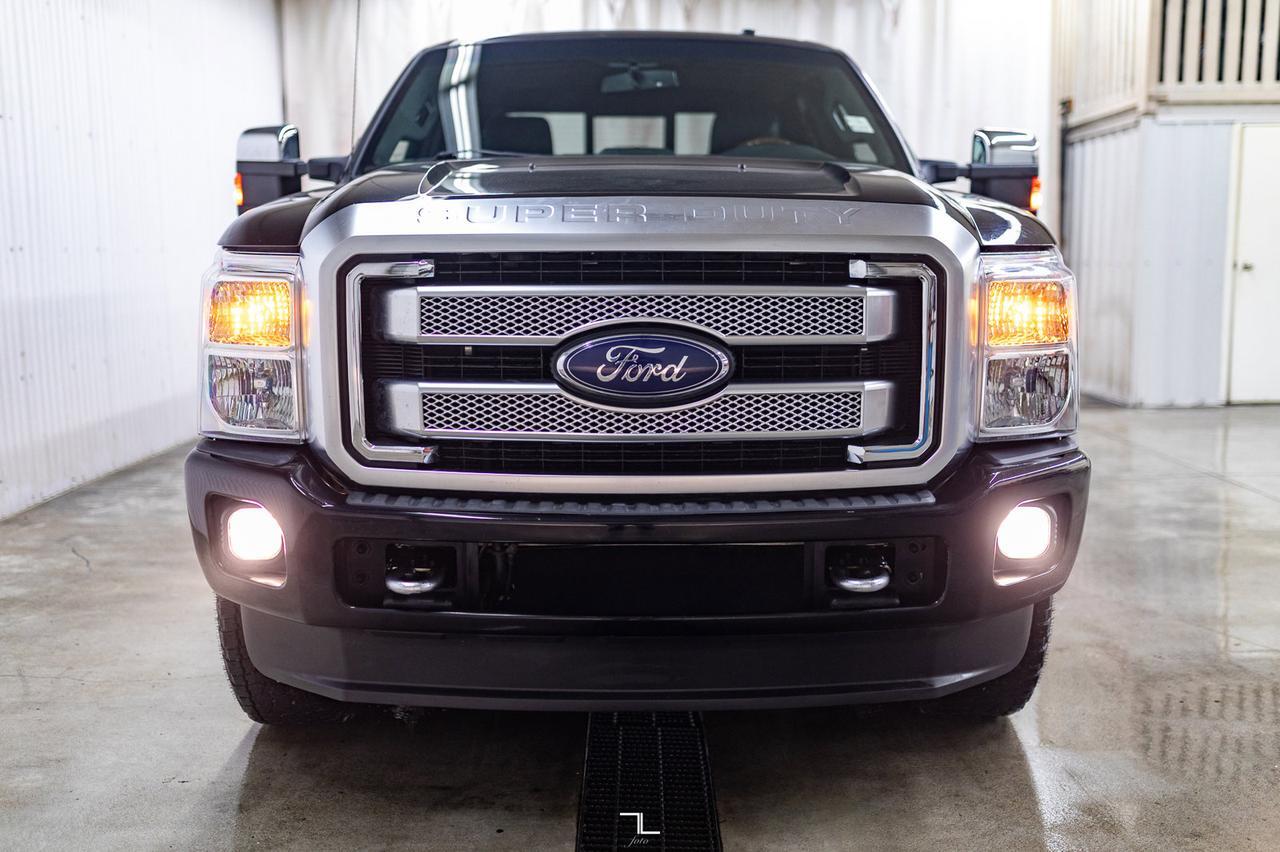 2016 Ford F-350 4x4 Crew Cab Platinum Diesel Leather Roof Nav Red Deer AB