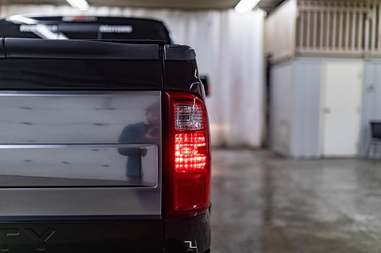 2016 Ford F-350 4x4 Crew Cab Platinum Diesel Leather Roof Nav Red Deer AB