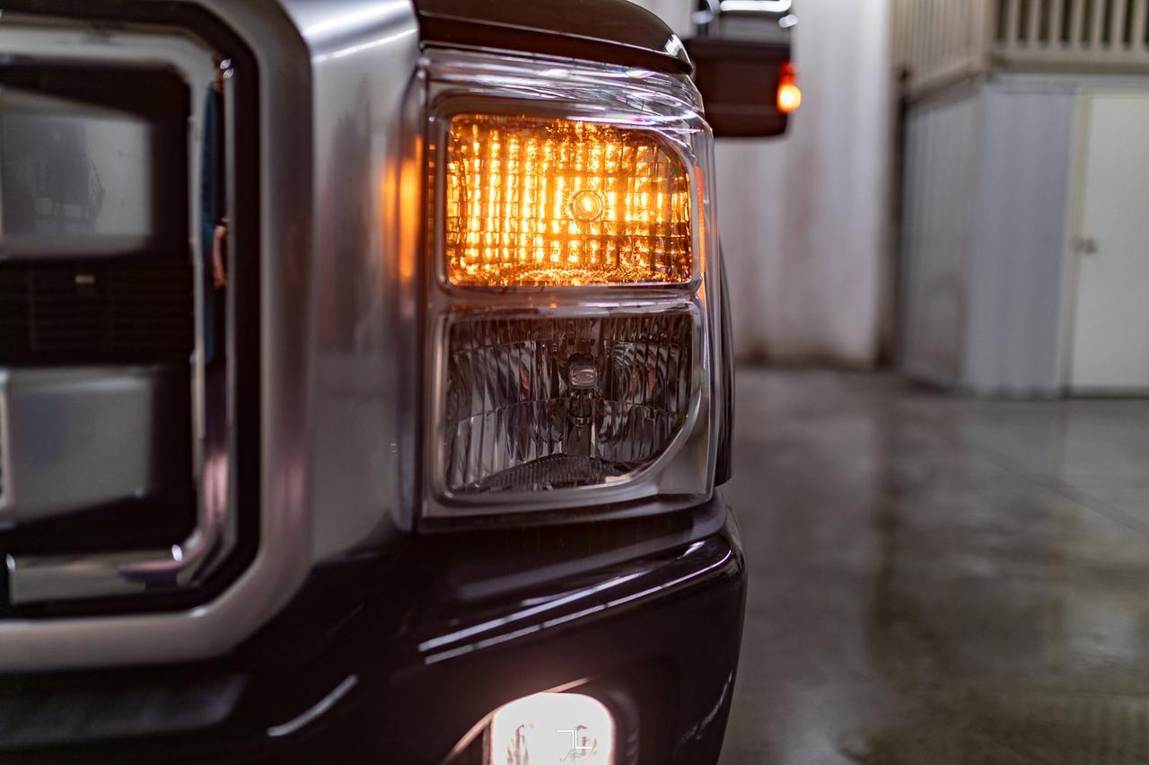 2016 Ford F-350 4x4 Crew Cab Platinum Diesel Leather Roof Nav Red Deer AB