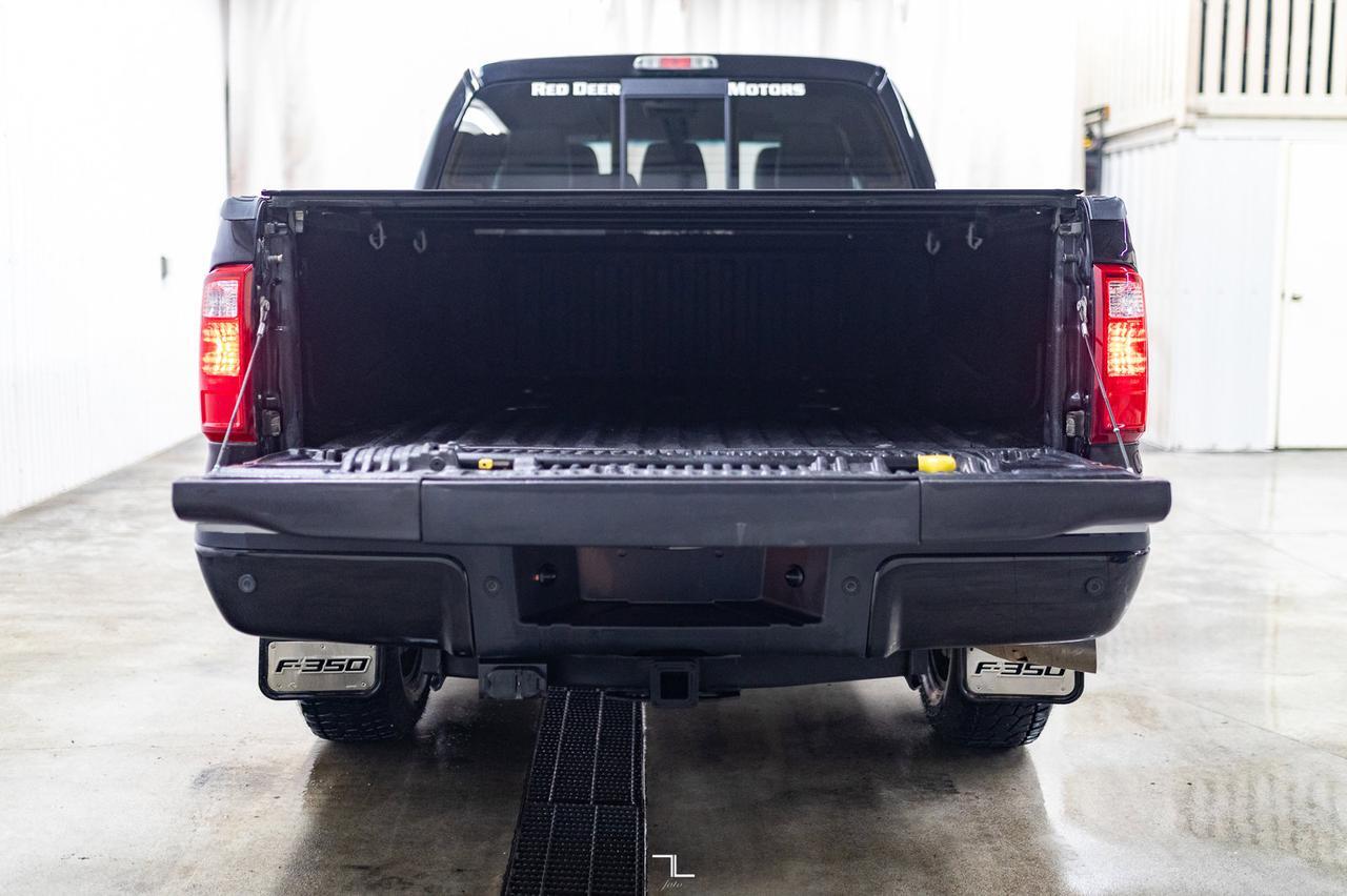 2016 Ford F-350 4x4 Crew Cab Platinum Diesel Leather Roof Nav Red Deer AB