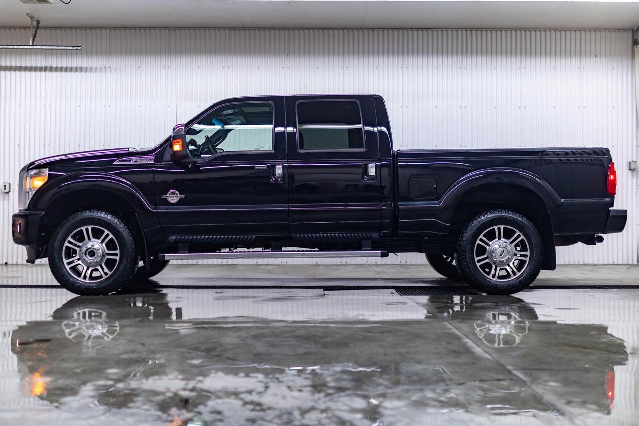 2016 Ford F-350 4x4 Crew Cab Platinum Diesel Leather Roof Nav Red Deer AB