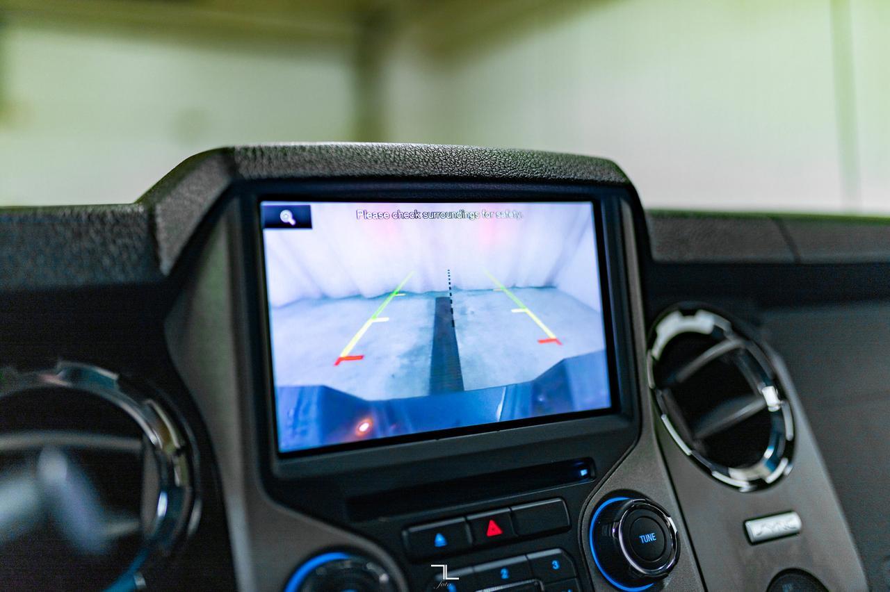 2016 Ford F-350 4x4 Crew Cab Platinum Diesel Leather Roof Nav Red Deer AB