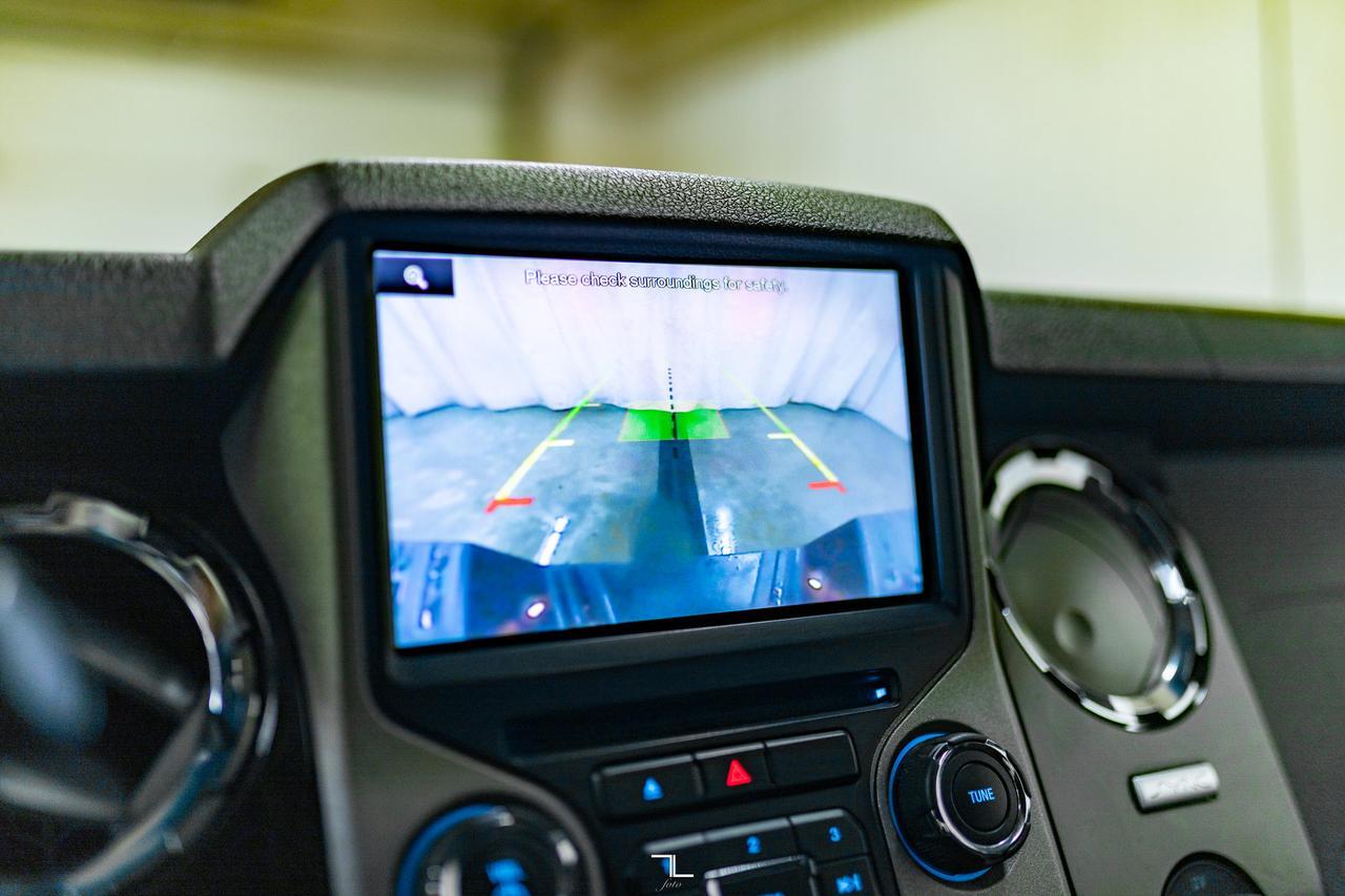 2016 Ford F-350 4x4 Crew Cab Platinum Diesel Leather Roof Nav Red Deer AB