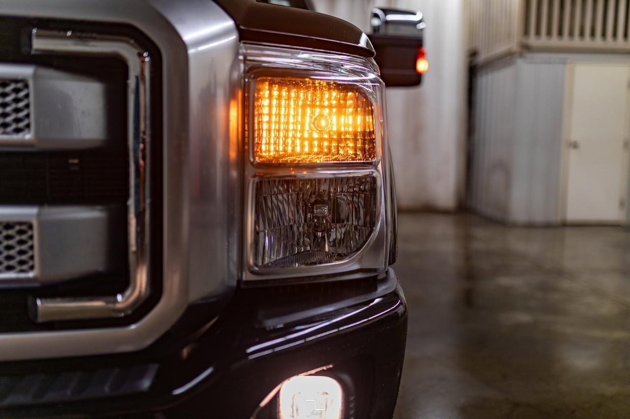 2016 Ford F-350 4x4 Crew Cab Platinum Diesel Leather Roof Nav Red Deer AB