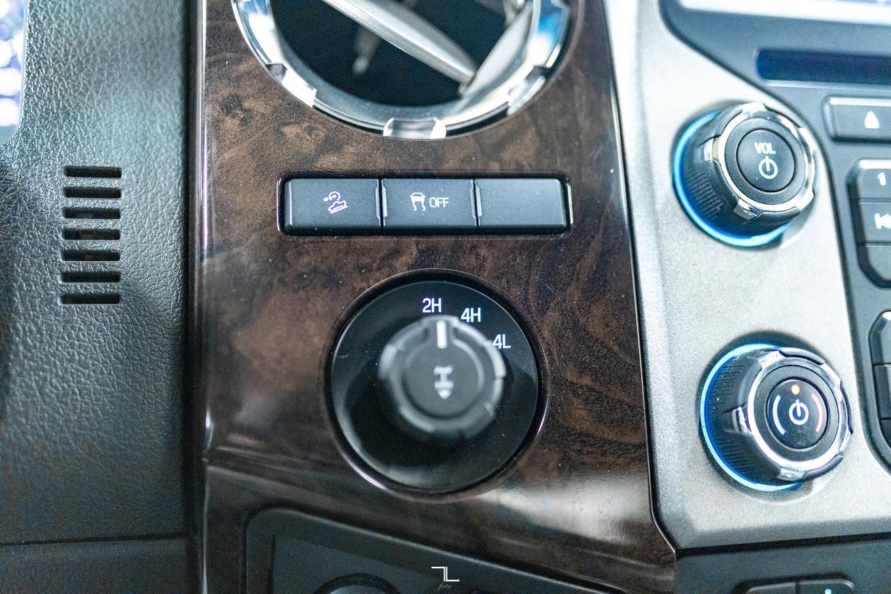 2016 Ford F-350 4x4 Crew Cab Platinum Diesel Leather Roof Nav Red Deer AB