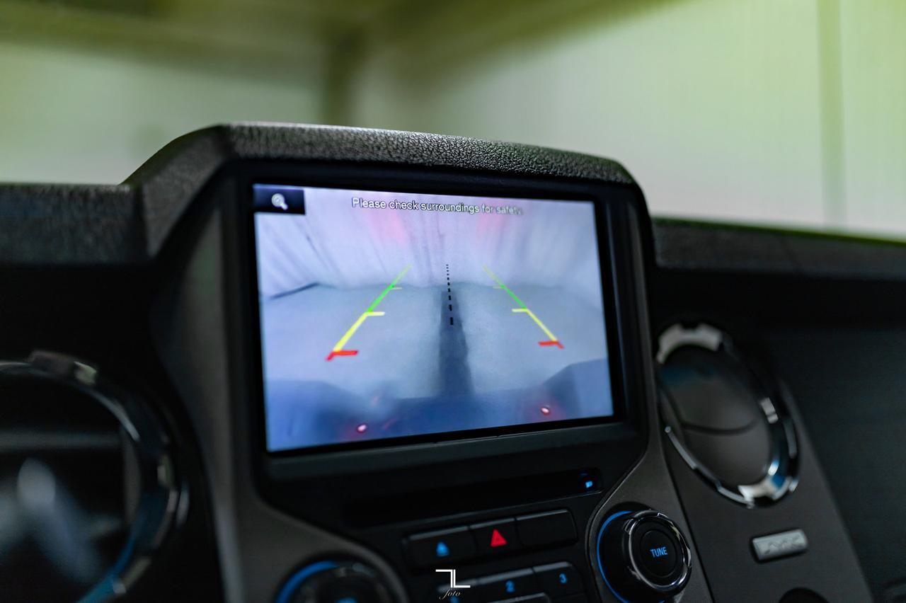 2016 Ford F-350 4x4 Crew Cab Platinum Diesel Leather Roof Nav Red Deer AB