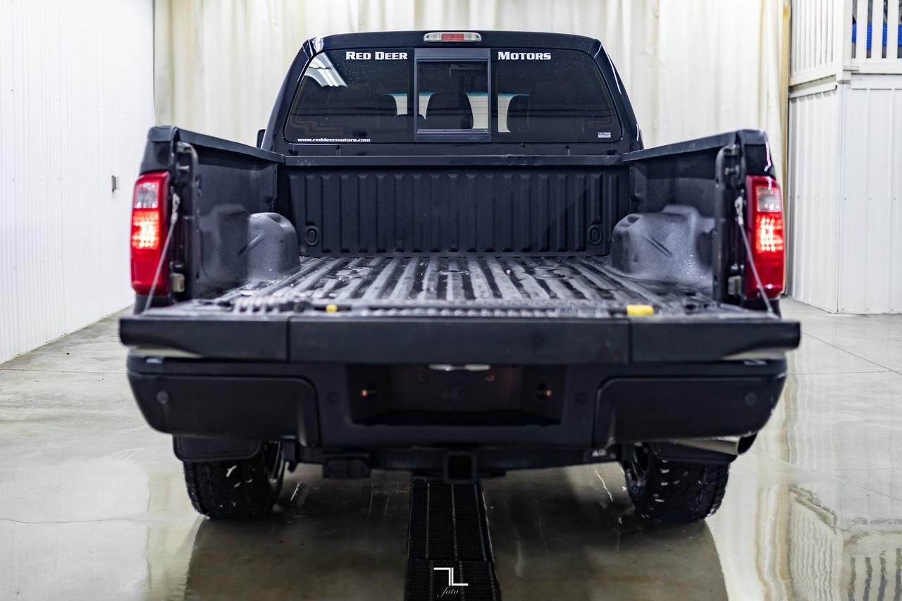 2016 Ford F-350 4x4 Crew Cab Platinum Diesel Leather Roof Nav Red Deer AB