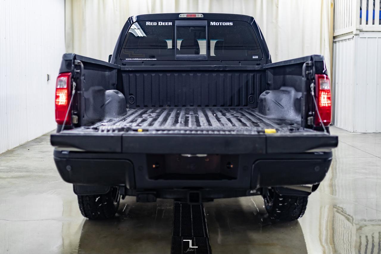 2016 Ford F-350 4x4 Crew Cab Platinum Diesel Leather Roof Nav Red Deer AB