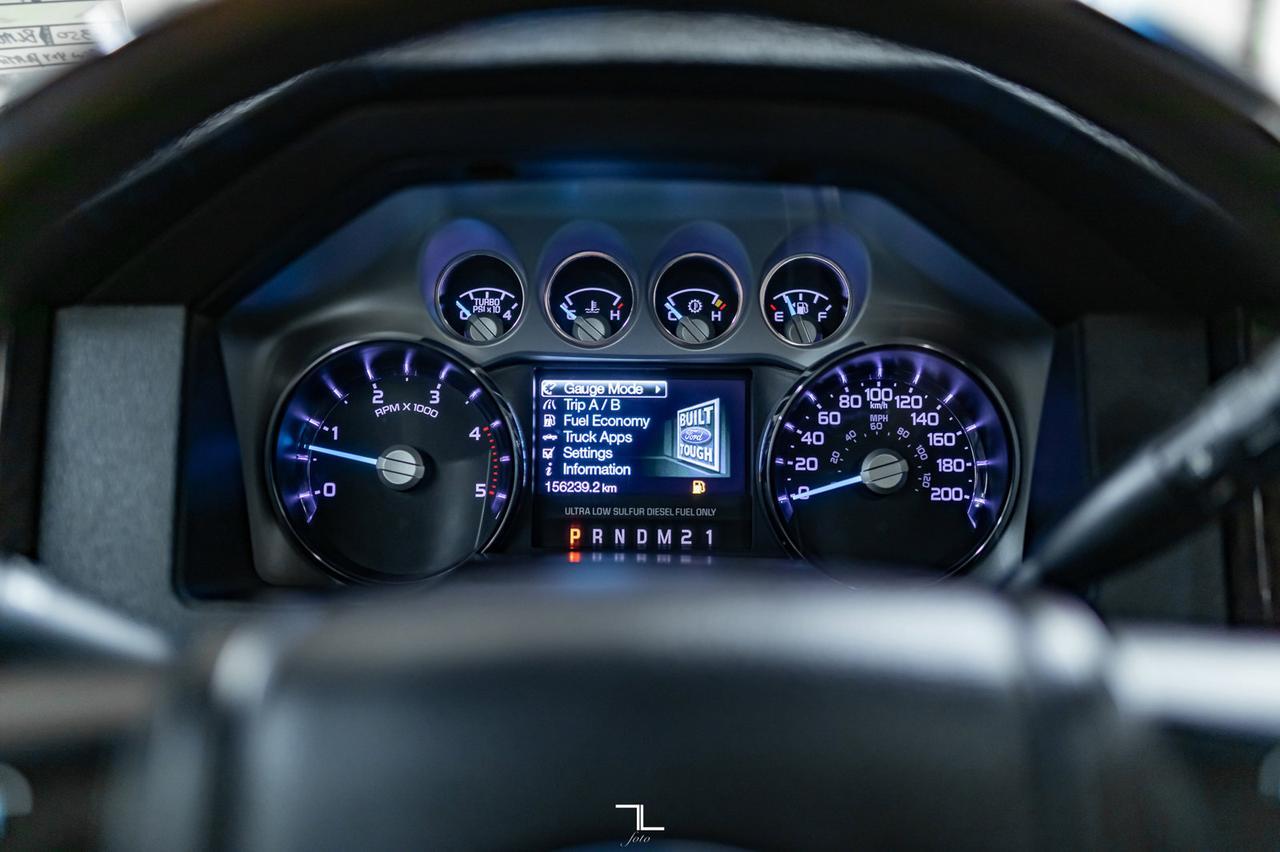 2016 Ford F-350 4x4 Crew Cab Platinum Diesel Leather Roof Nav Red Deer AB