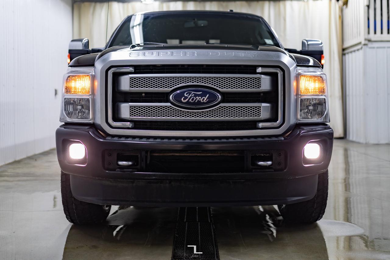 2016 Ford F-350 4x4 Crew Cab Platinum Diesel Leather Roof Nav Red Deer AB