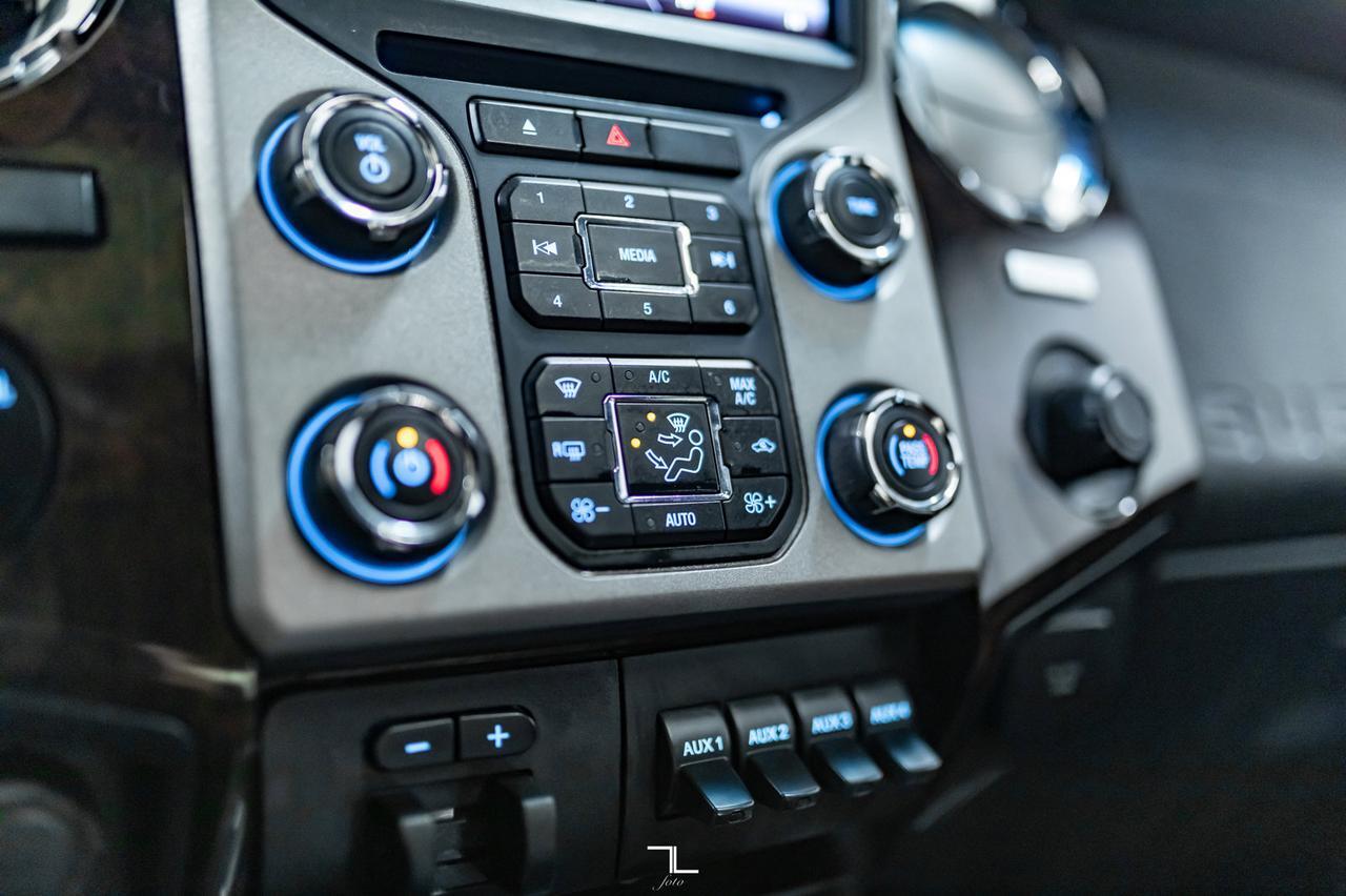 2016 Ford F-350 4x4 Crew Cab Platinum Diesel Leather Roof Nav Red Deer AB